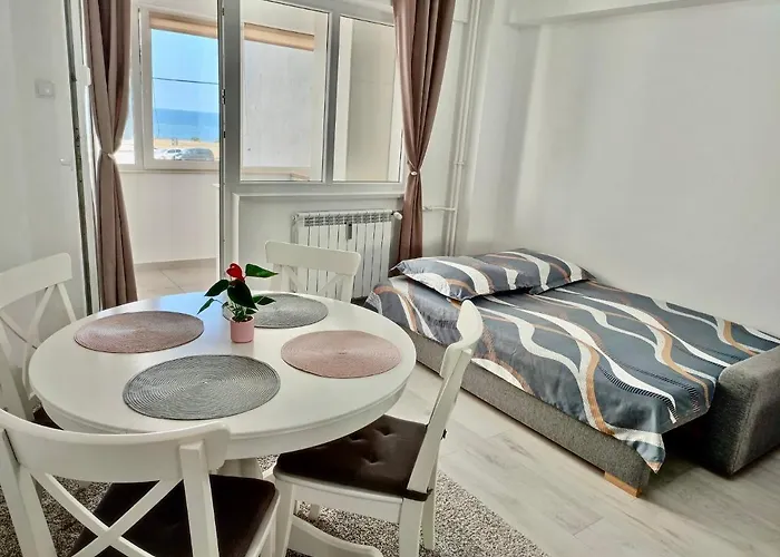 Apartment Adia 1- Faleaza Nord