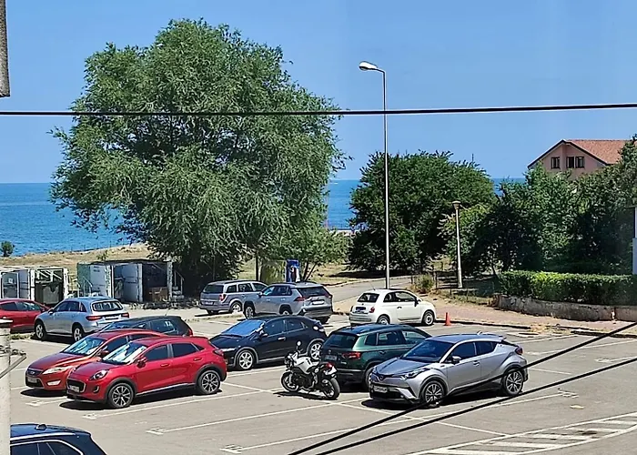 Adia 1- Faleaza Nord Apartment *